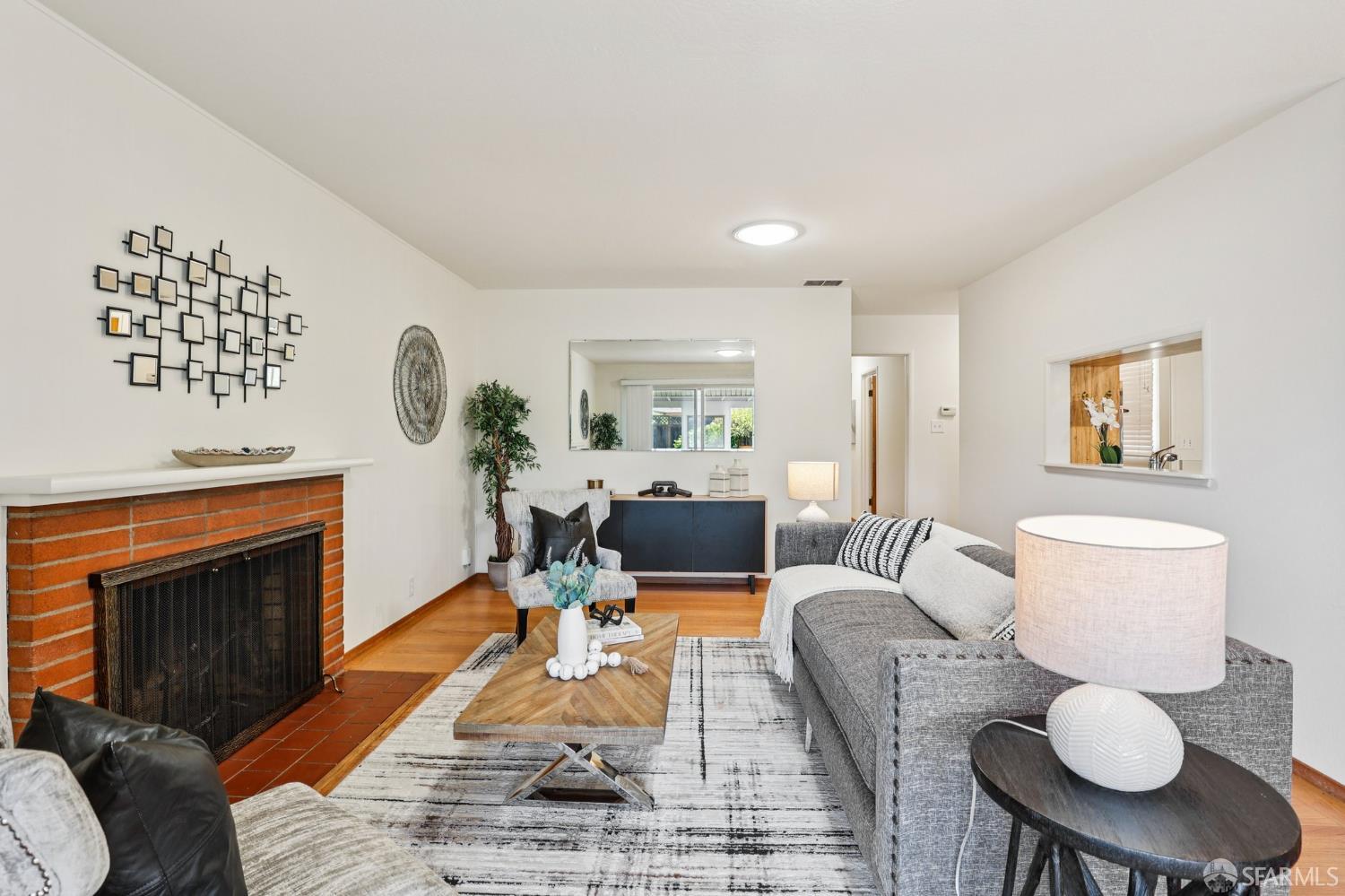 Detail Gallery Image 3 of 32 For 2418 S Norfolk St, San Mateo,  CA 94403 - 3 Beds | 2 Baths