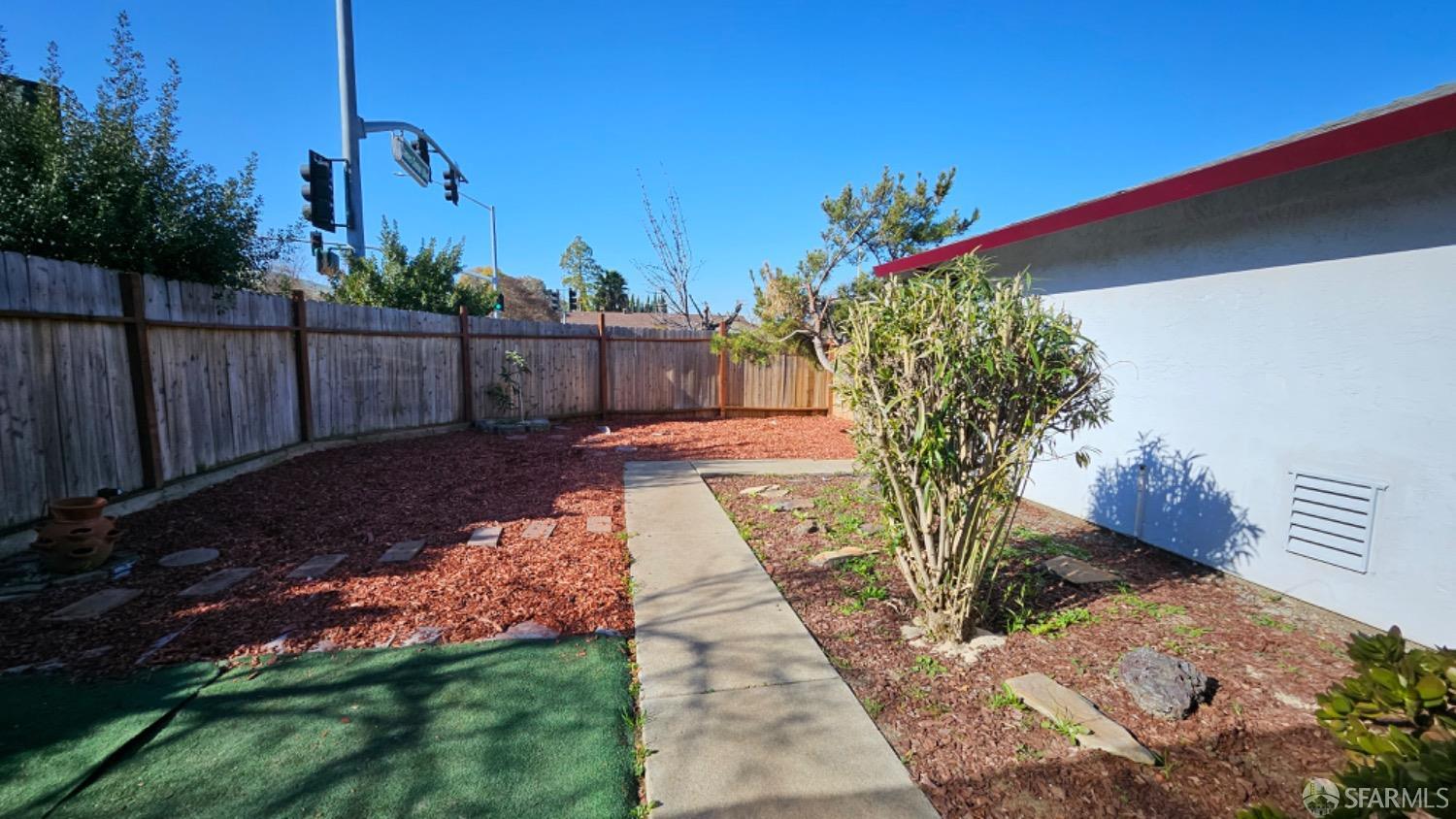 Detail Gallery Image 20 of 21 For 3717 Gentrytown Dr, Antioch,  CA 94509 - 3 Beds | 1 Baths