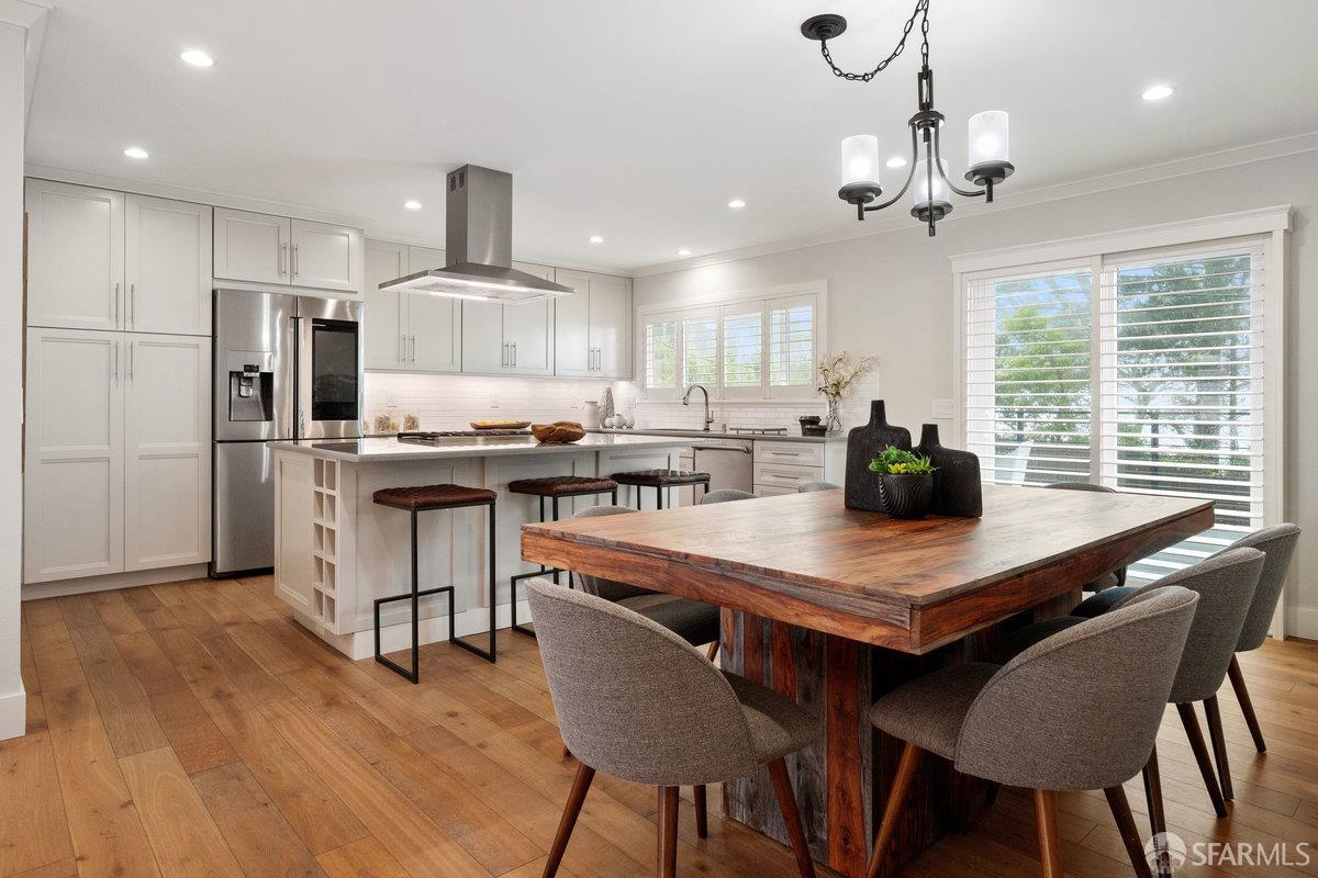 Detail Gallery Image 14 of 64 For 155 Lake Dr, San Bruno,  CA 94066 - 4 Beds | 3 Baths