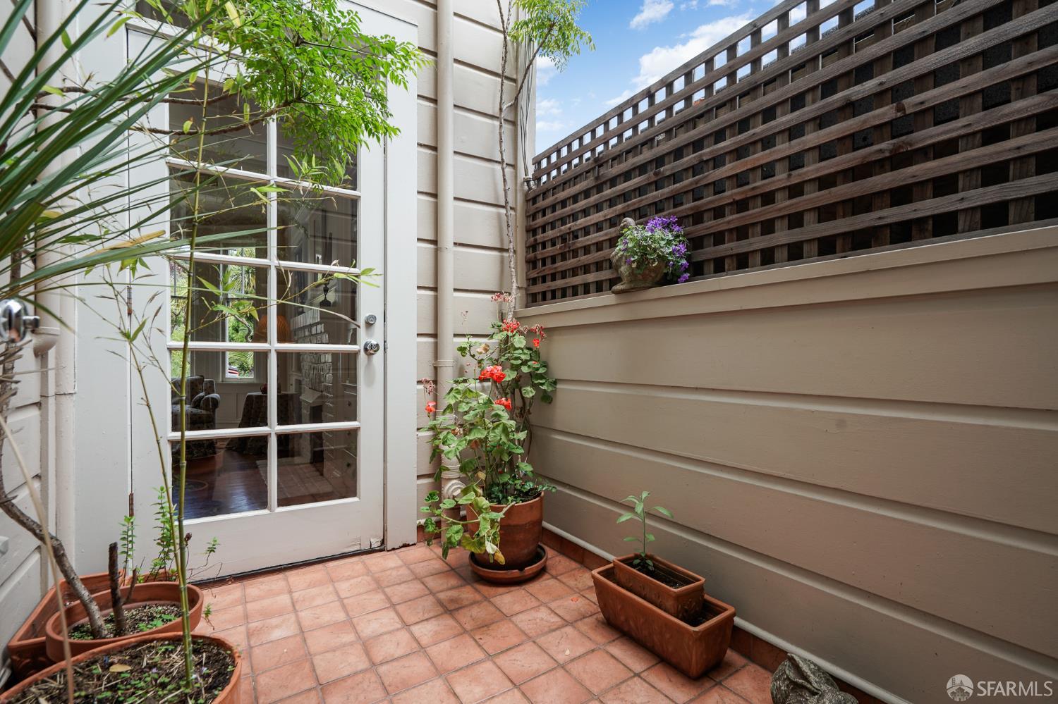 Detail Gallery Image 35 of 45 For 941 Lombard St, San Francisco,  CA 94133 - 2 Beds | 1 Baths