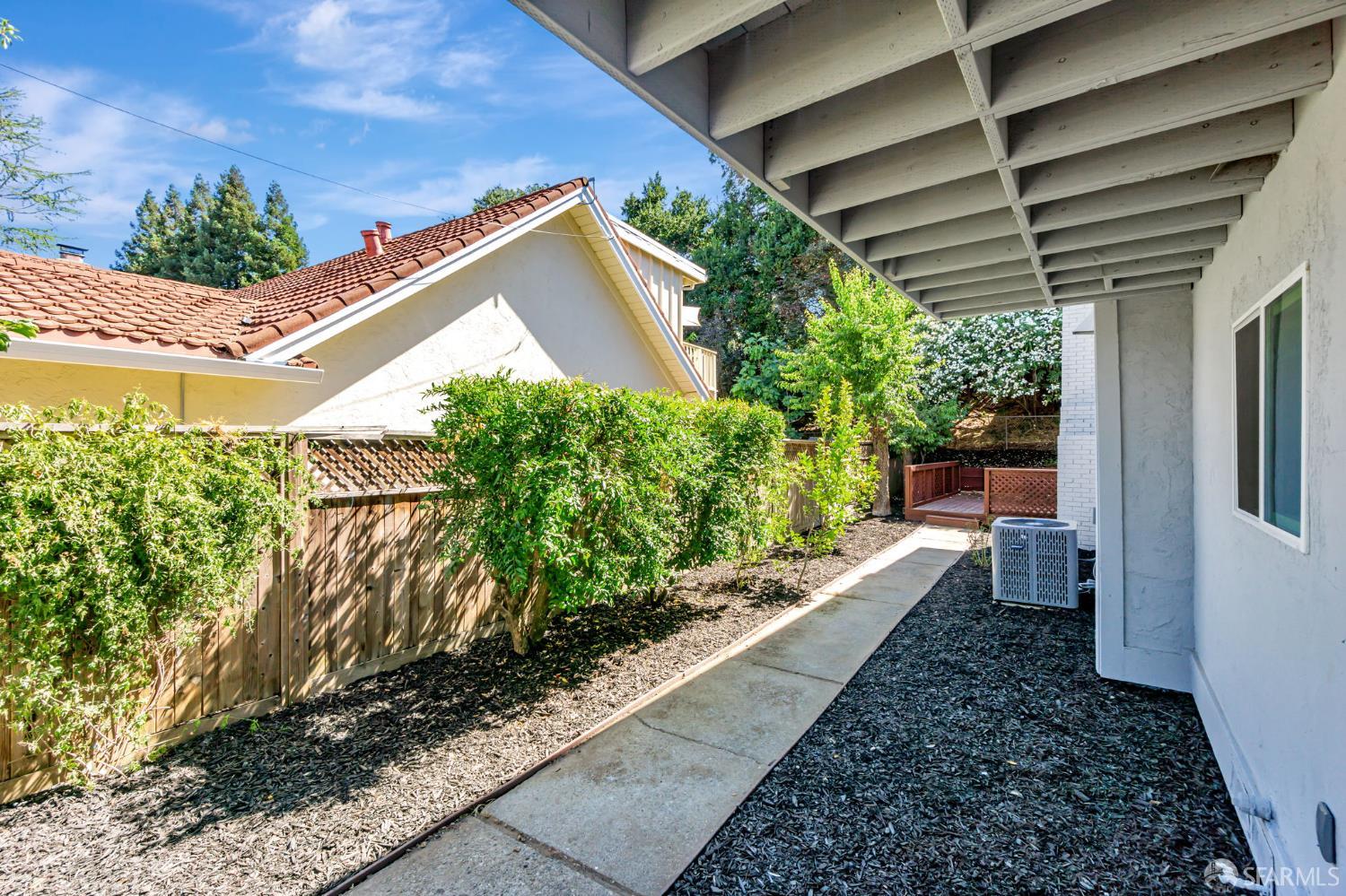 Detail Gallery Image 42 of 46 For 2017 Morello Ave, Pleasant Hill,  CA 94523 - 4 Beds | 2/1 Baths