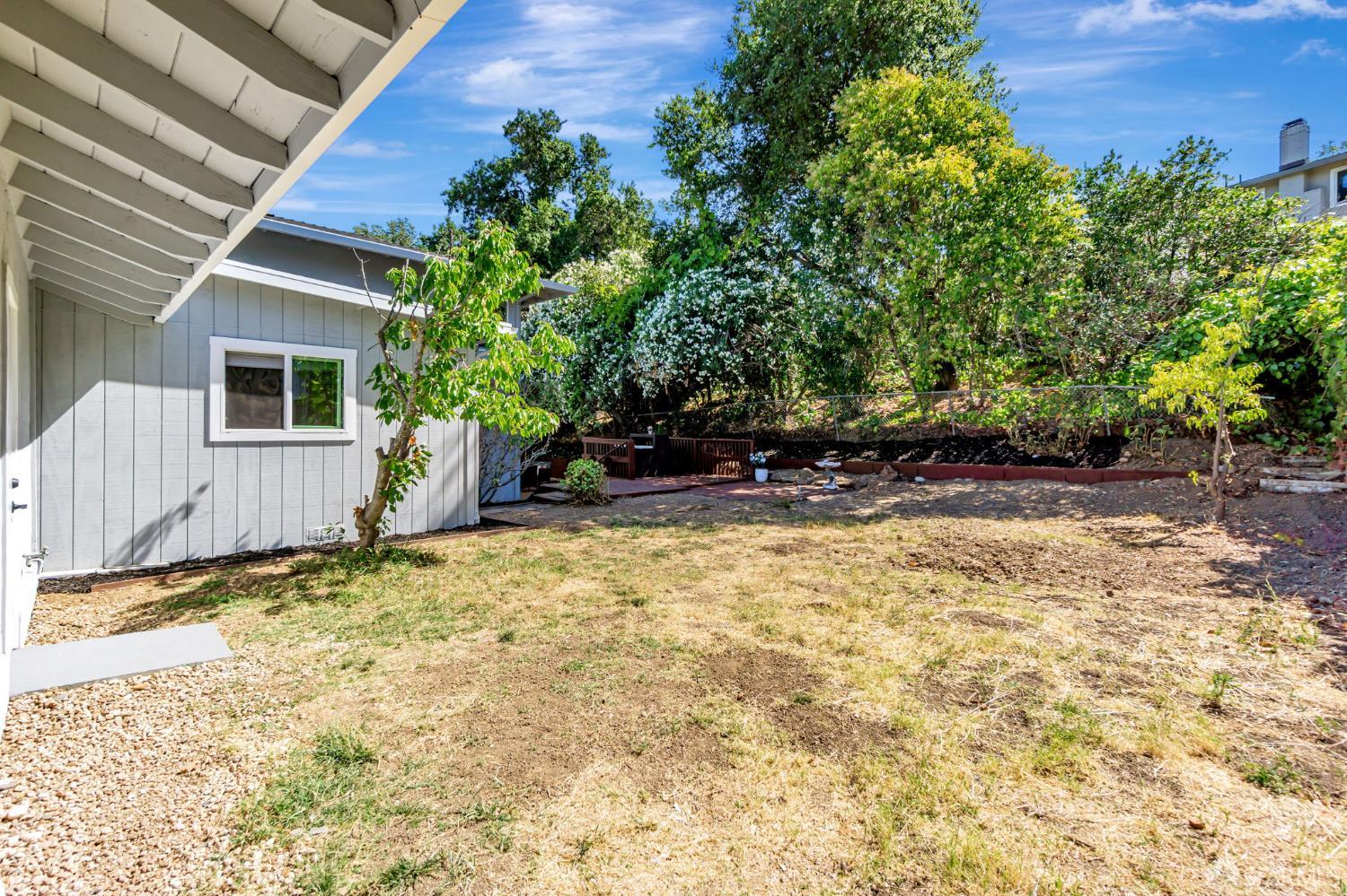 Detail Gallery Image 45 of 46 For 2017 Morello Ave, Pleasant Hill,  CA 94523 - 4 Beds | 2/1 Baths