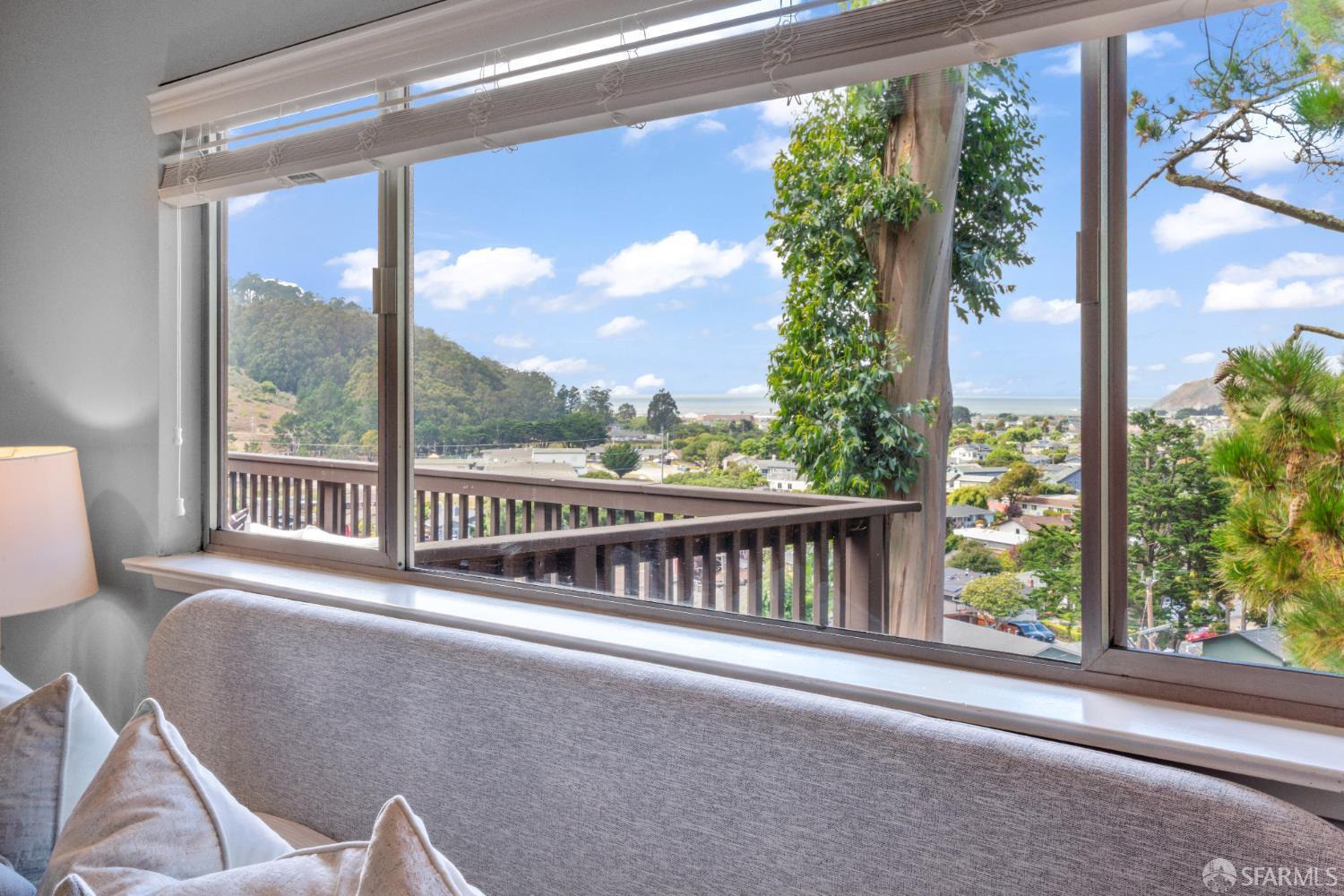 Detail Gallery Image 22 of 93 For 1669 Higgins Way, Pacifica,  CA 94044 - 5 Beds | 3 Baths