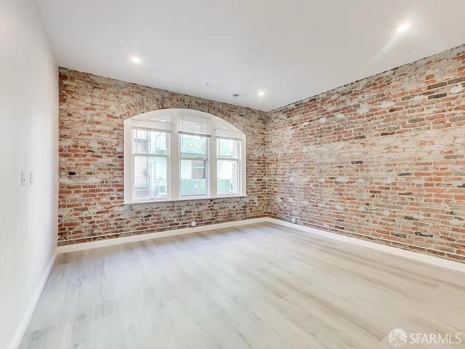 Detail Gallery Image 2 of 14 For 124 Waverly Pl, San Francisco,  CA 94108 - – Beds | – Baths