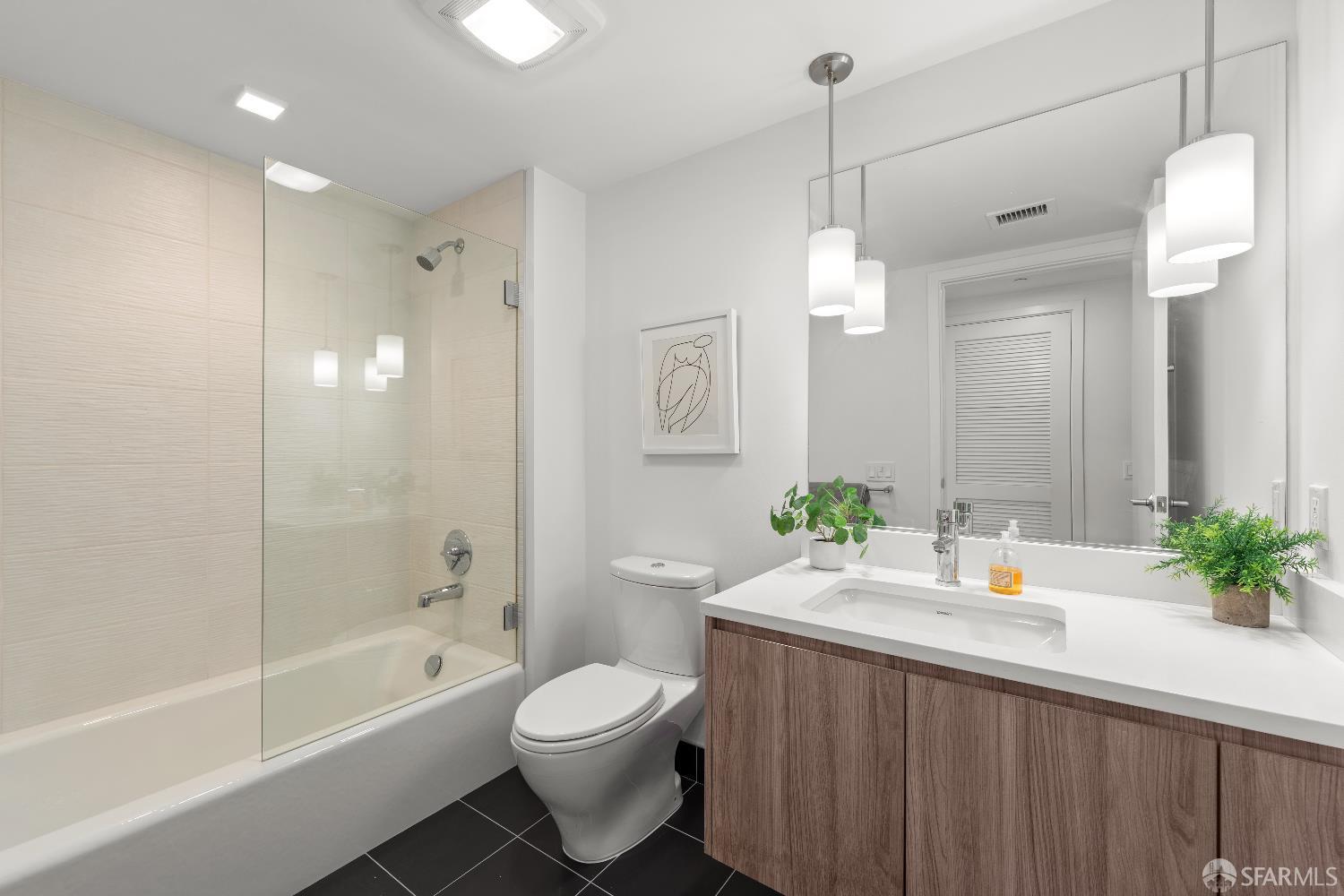 Photo #12: 425062774 Listing: Photo #12