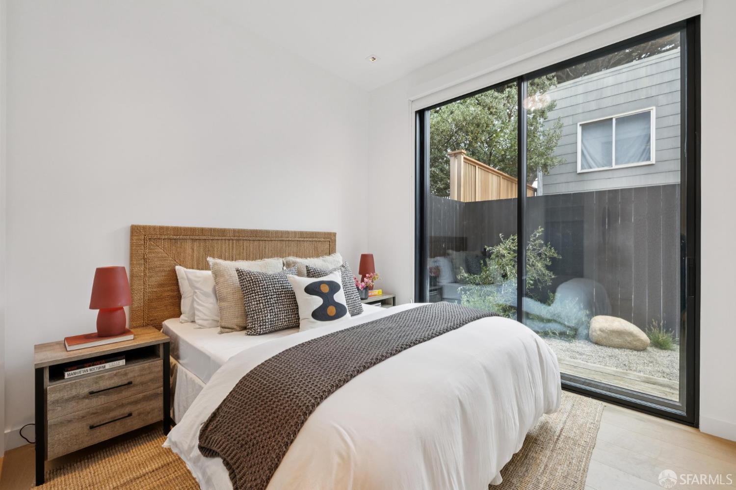 Detail Gallery Image 18 of 27 For 2026 Great Highway Hwy, San Francisco,  CA 94116 - 3 Beds | 3/1 Baths