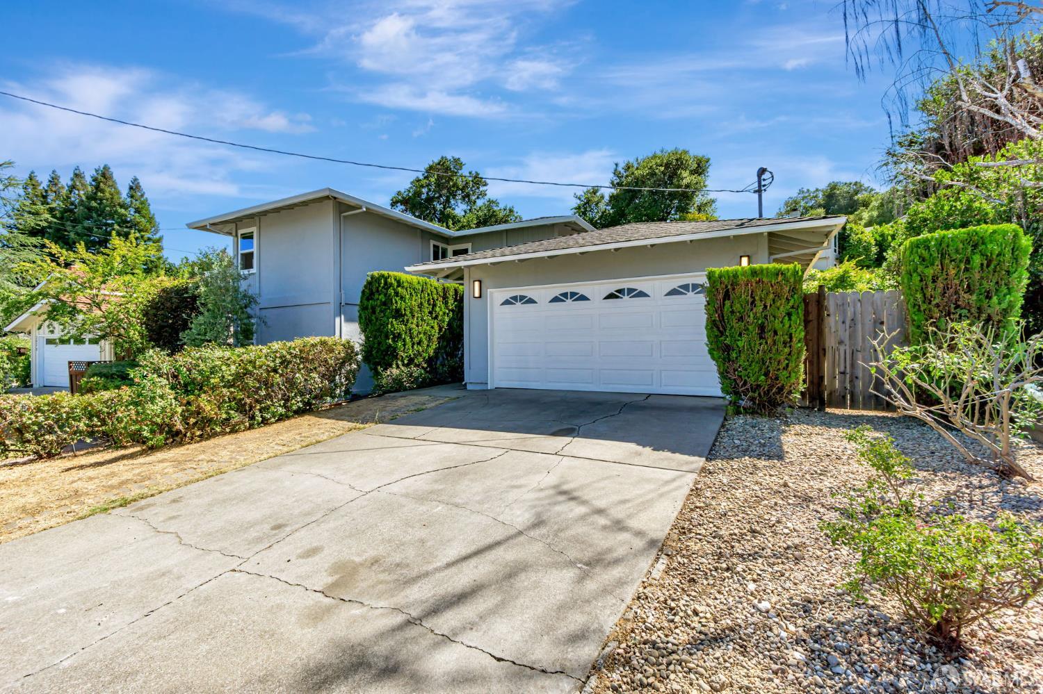 Detail Gallery Image 8 of 46 For 2017 Morello Ave, Pleasant Hill,  CA 94523 - 4 Beds | 2/1 Baths