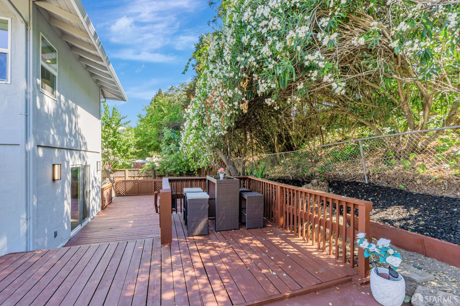Detail Gallery Image 40 of 46 For 2017 Morello Ave, Pleasant Hill,  CA 94523 - 4 Beds | 2/1 Baths