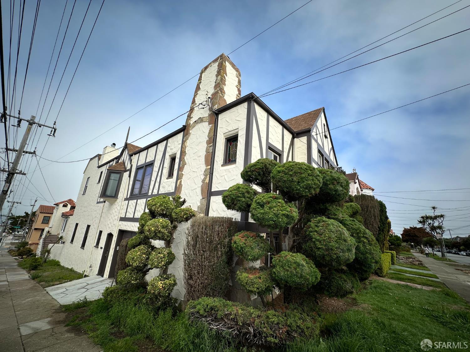 Detail Gallery Image 4 of 46 For 1599 35th Ave, San Francisco,  CA 94122 - 3 Beds | 2/1 Baths