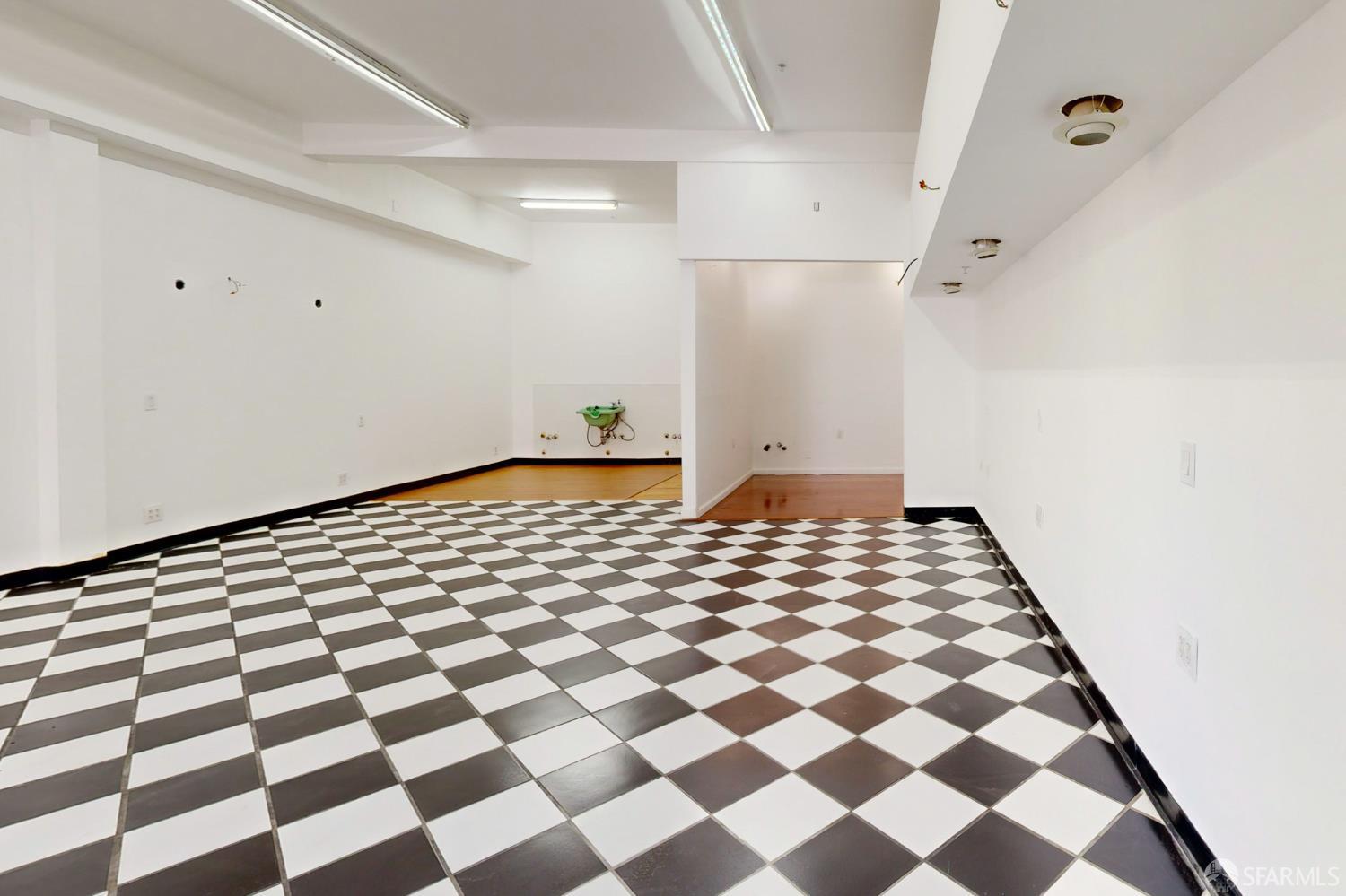 Detail Gallery Image 3 of 17 For 693 Monterey Blvd, San Francisco,  CA 94127 - – Beds | – Baths