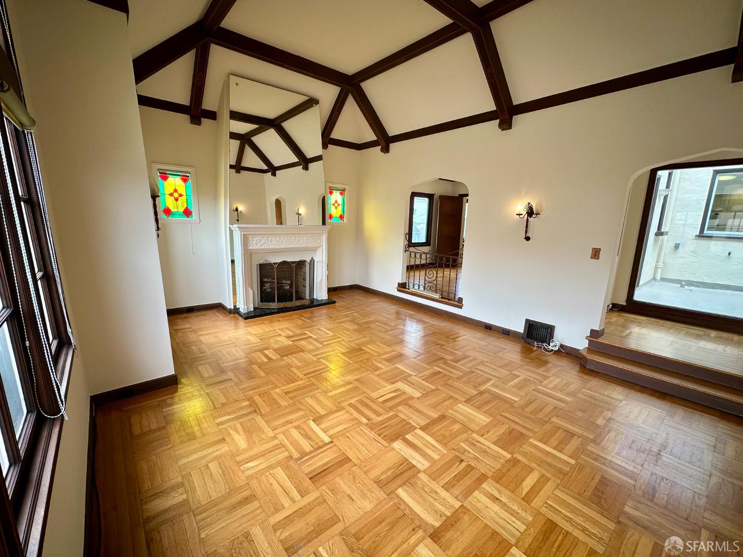 Detail Gallery Image 6 of 46 For 1599 35th Ave, San Francisco,  CA 94122 - 3 Beds | 2/1 Baths