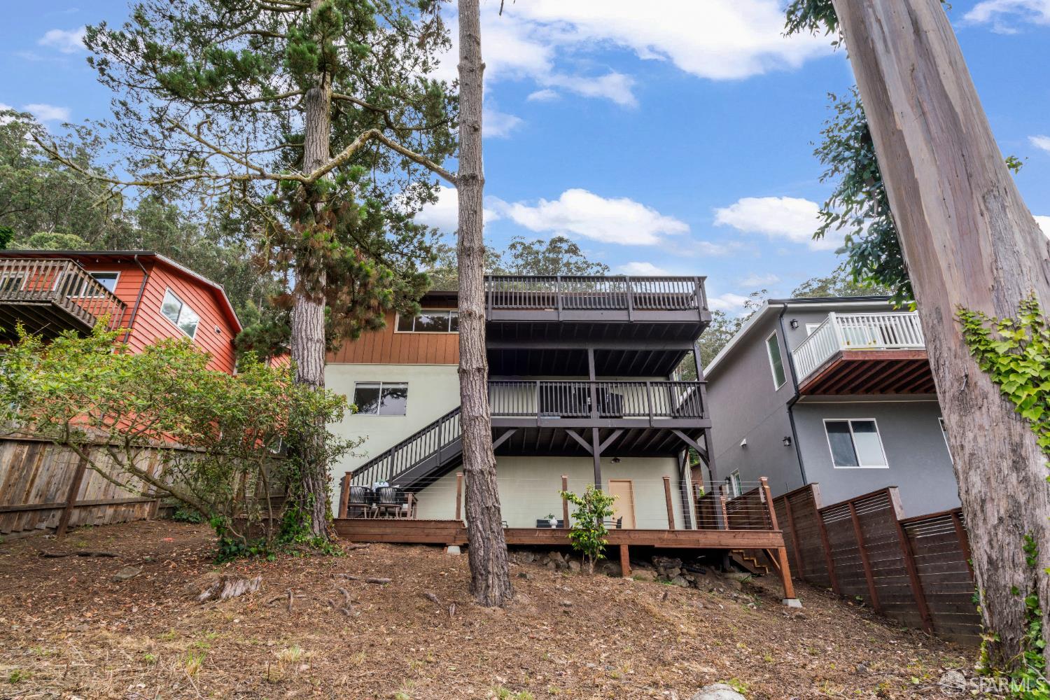 Detail Gallery Image 57 of 93 For 1669 Higgins Way, Pacifica,  CA 94044 - 5 Beds | 3 Baths
