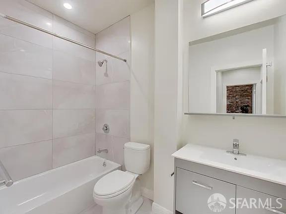 Detail Gallery Image 3 of 14 For 124 Waverly Pl, San Francisco,  CA 94108 - – Beds | – Baths