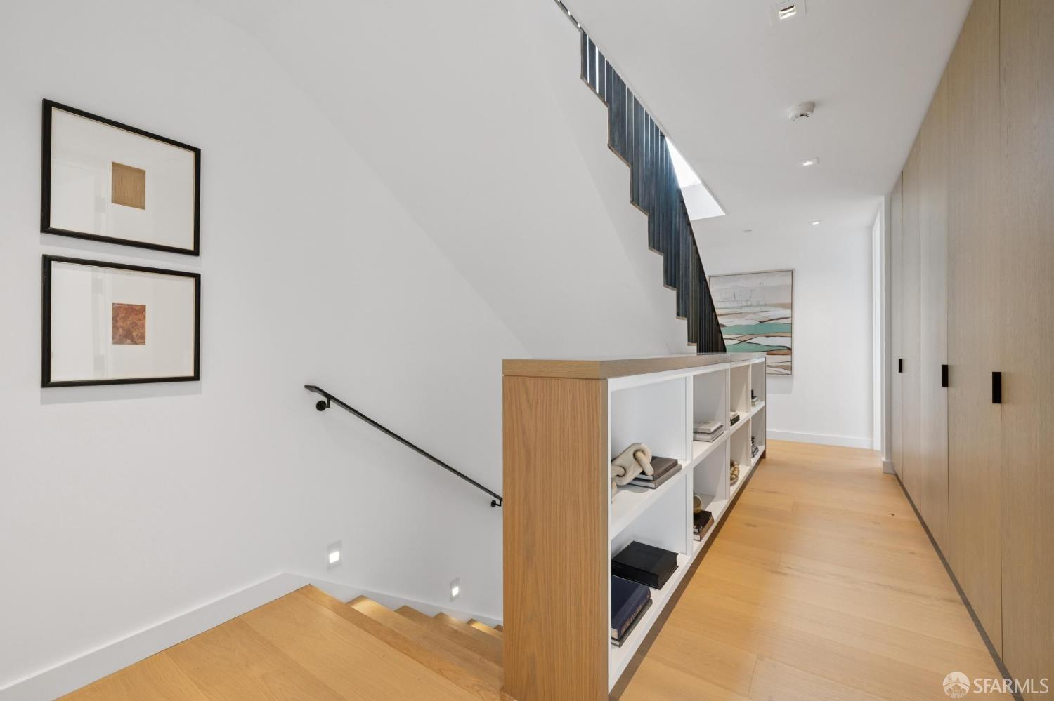 Detail Gallery Image 3 of 27 For 2026 Great Highway Hwy, San Francisco,  CA 94116 - 3 Beds | 3/1 Baths