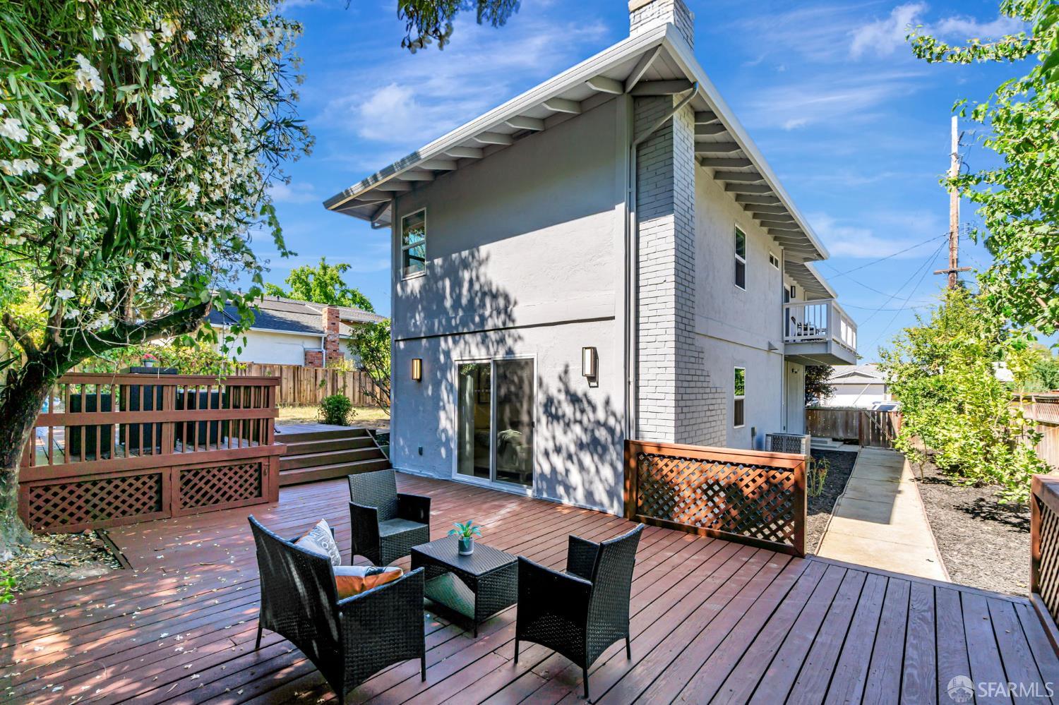 Detail Gallery Image 39 of 46 For 2017 Morello Ave, Pleasant Hill,  CA 94523 - 4 Beds | 2/1 Baths