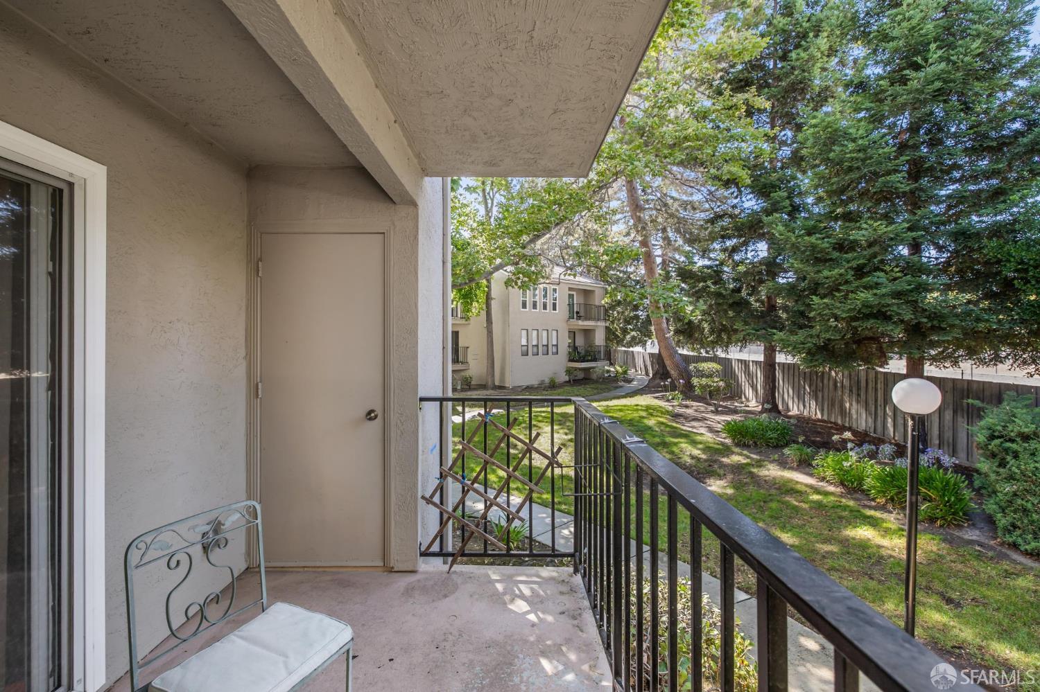 Detail Gallery Image 7 of 40 For 1910 Barrymore Cmn #C,  Fremont,  CA 94538 - 2 Beds | 1 Baths