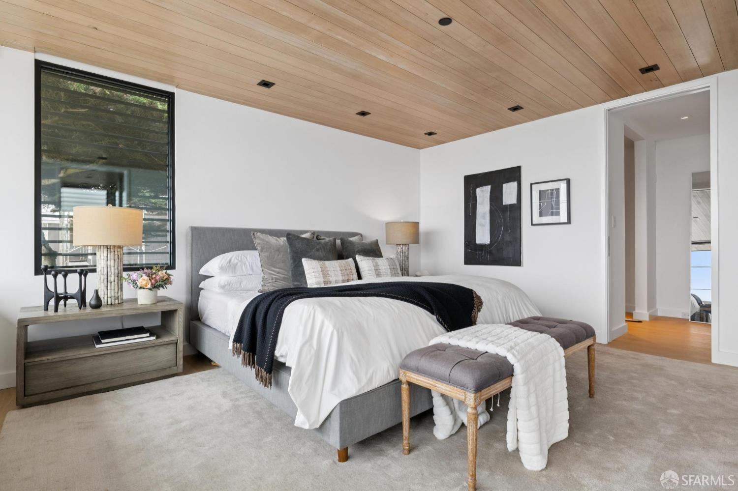 Detail Gallery Image 13 of 27 For 2026 Great Highway Hwy, San Francisco,  CA 94116 - 3 Beds | 3/1 Baths