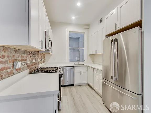 Detail Gallery Image 5 of 14 For 124 Waverly Pl, San Francisco,  CA 94108 - – Beds | – Baths
