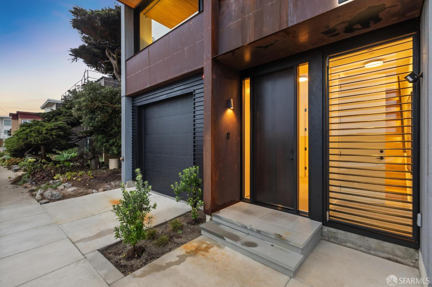 Detail Gallery Image 21 of 27 For 2026 Great Highway Hwy, San Francisco,  CA 94116 - 3 Beds | 3/1 Baths