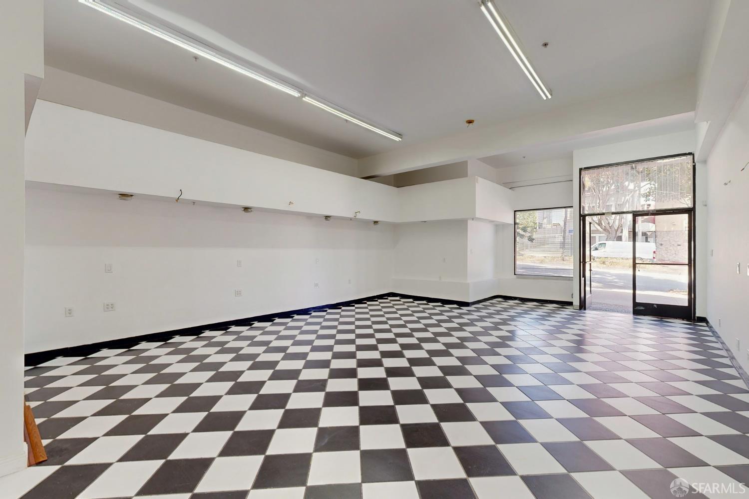 Detail Gallery Image 4 of 17 For 693 Monterey Blvd, San Francisco,  CA 94127 - – Beds | – Baths