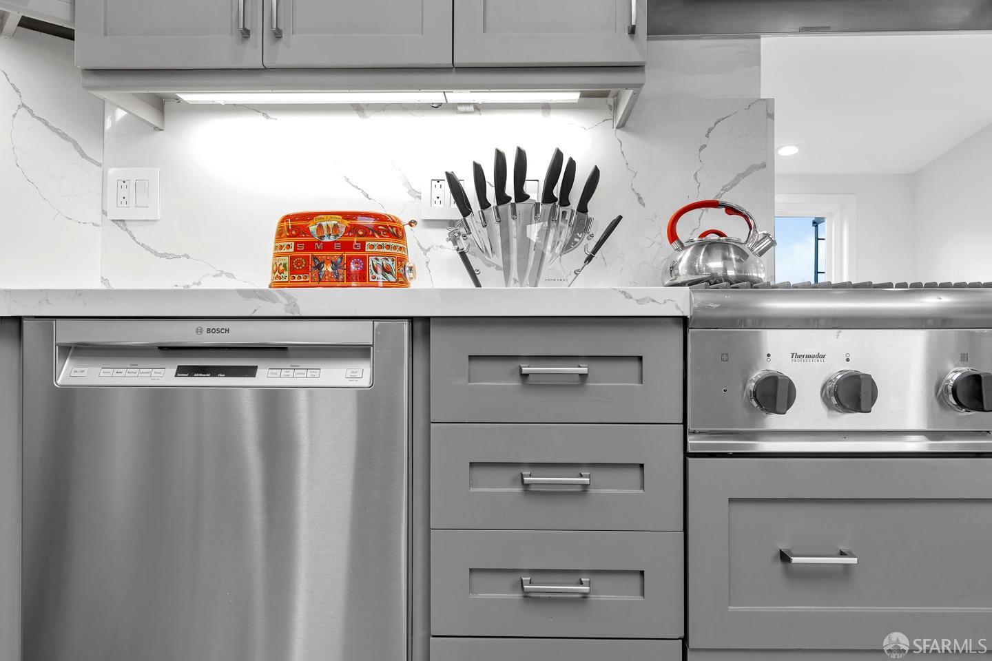 Detail Gallery Image 33 of 68 For 1847 Grant Ave #3,  San Francisco,  CA 94133 - 2 Beds | 2 Baths