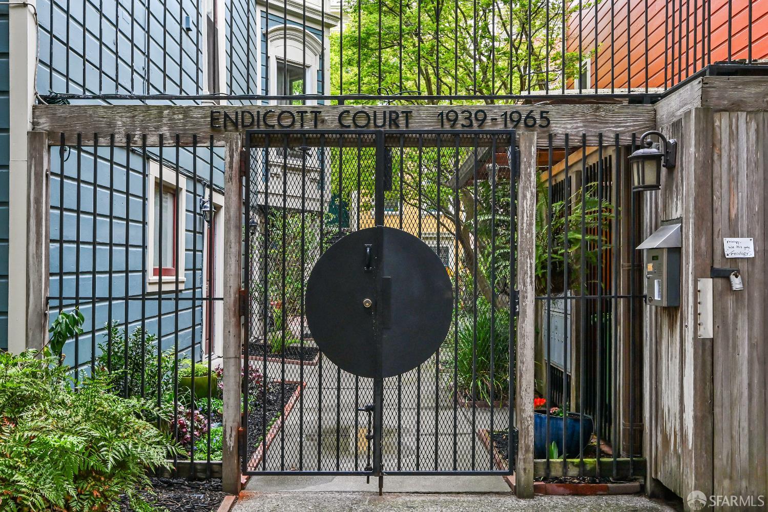 Detail Gallery Image 2 of 31 For 1939 Ofarrell St, San Francisco,  CA 94115 - 1 Beds | 1 Baths