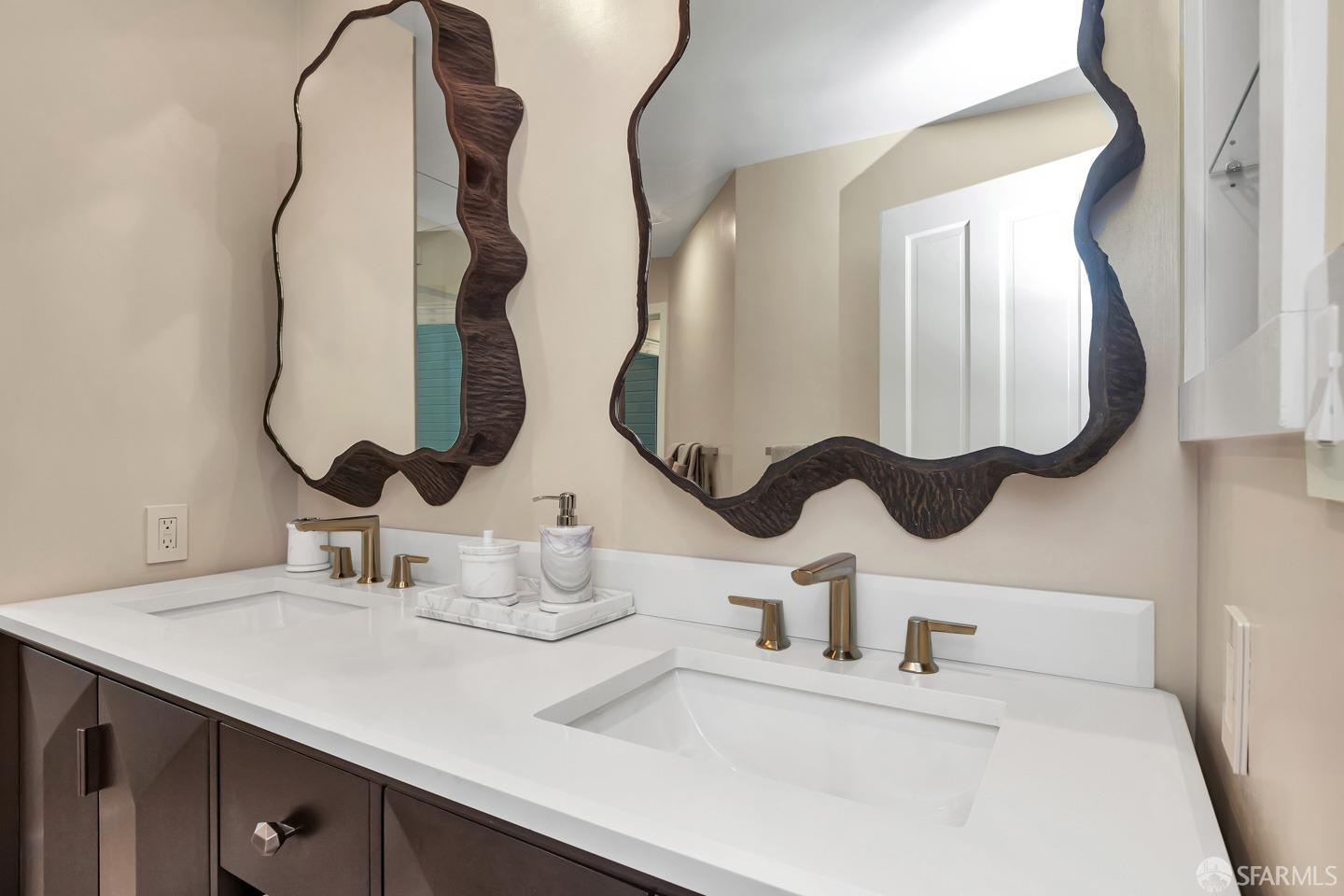 Detail Gallery Image 22 of 68 For 1847 Grant Ave #3,  San Francisco,  CA 94133 - 2 Beds | 2 Baths