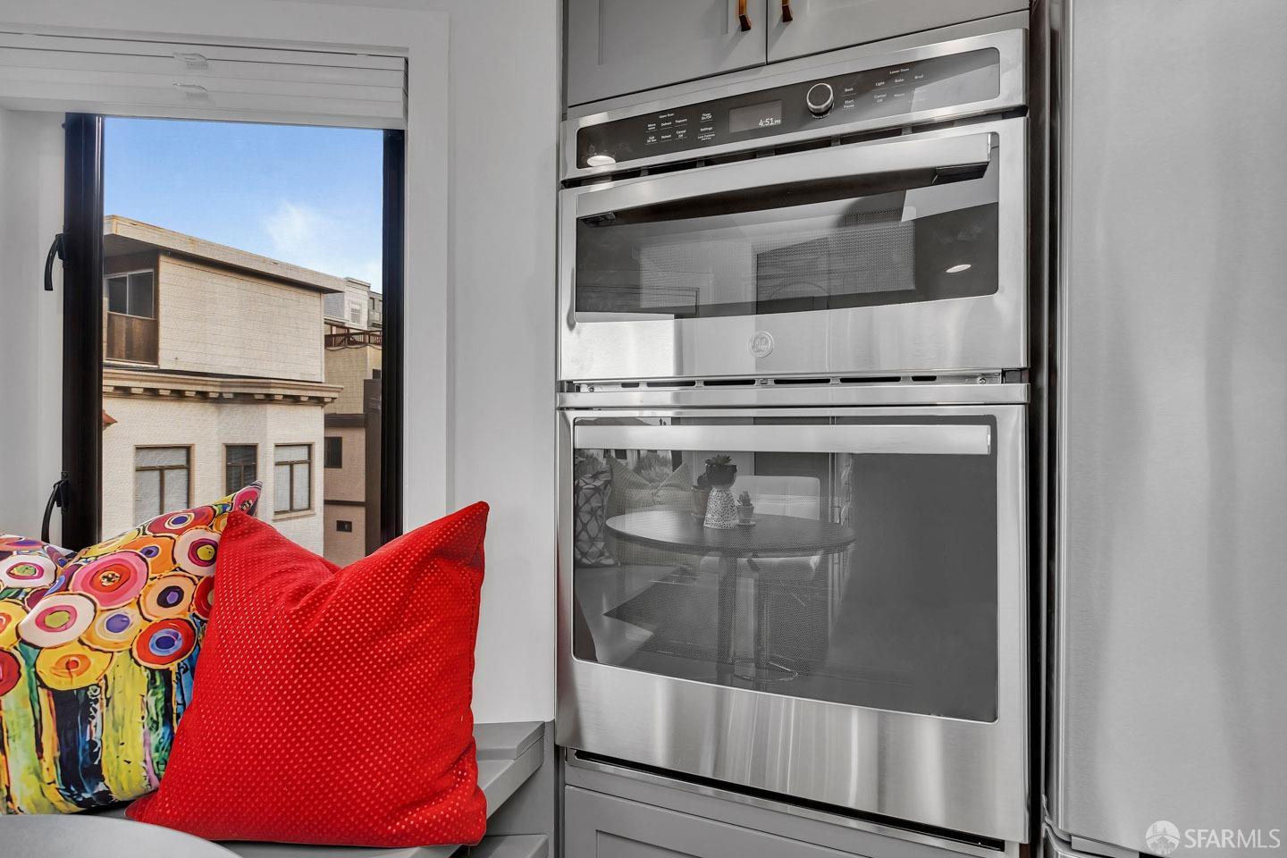 Detail Gallery Image 32 of 68 For 1847 Grant Ave #3,  San Francisco,  CA 94133 - 2 Beds | 2 Baths