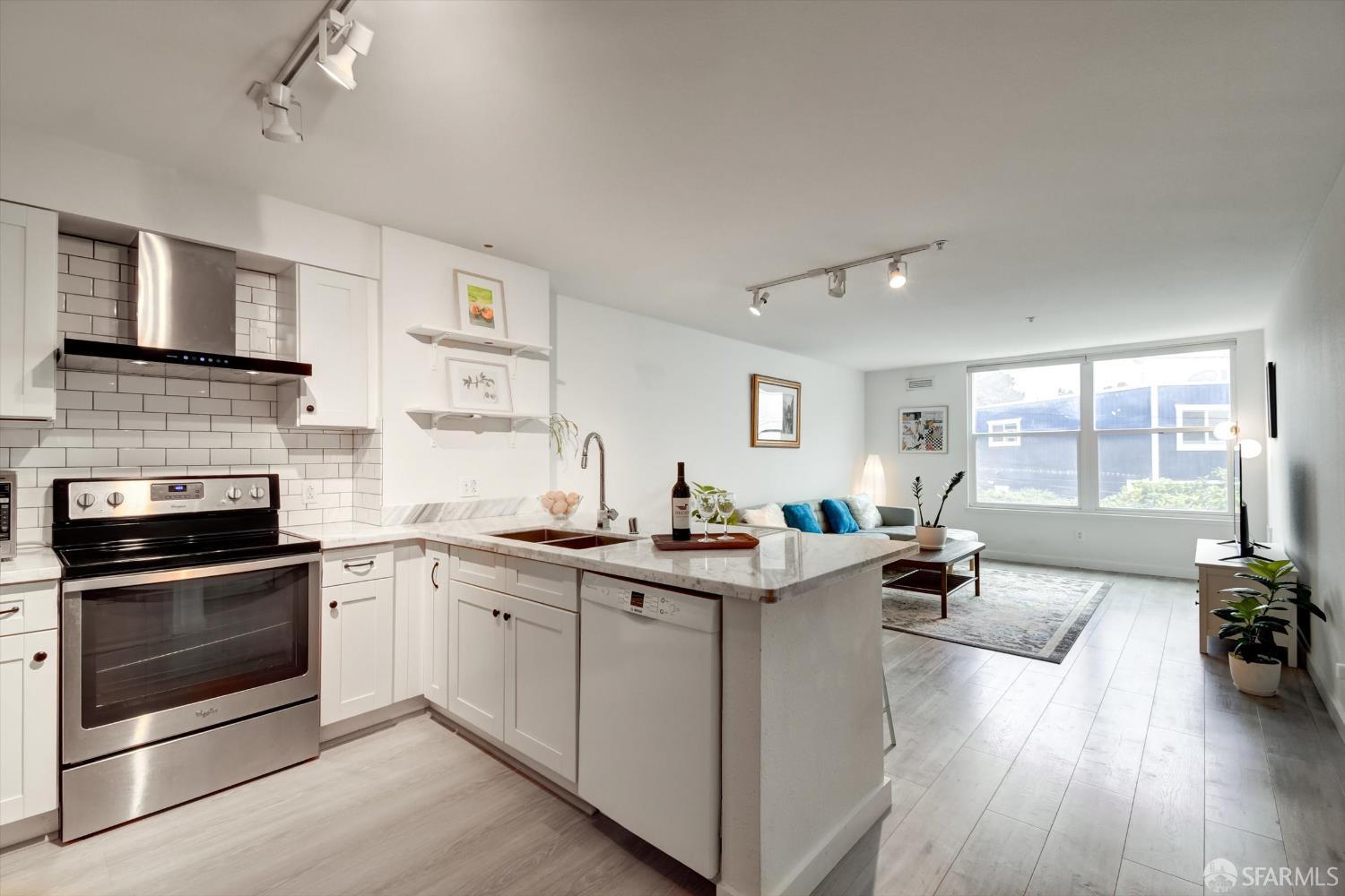 Detail Gallery Image 7 of 34 For 8400 Oceanview Ter #210,  San Francisco,  CA 94132 - 1 Beds | 1 Baths