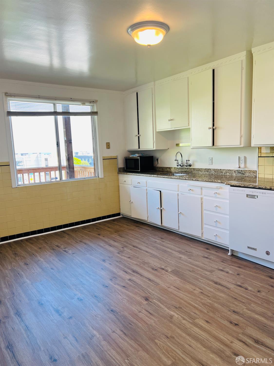 Detail Gallery Image 8 of 10 For 732 Francisco St, San Francisco,  CA 94133 - 1 Beds | 1 Baths