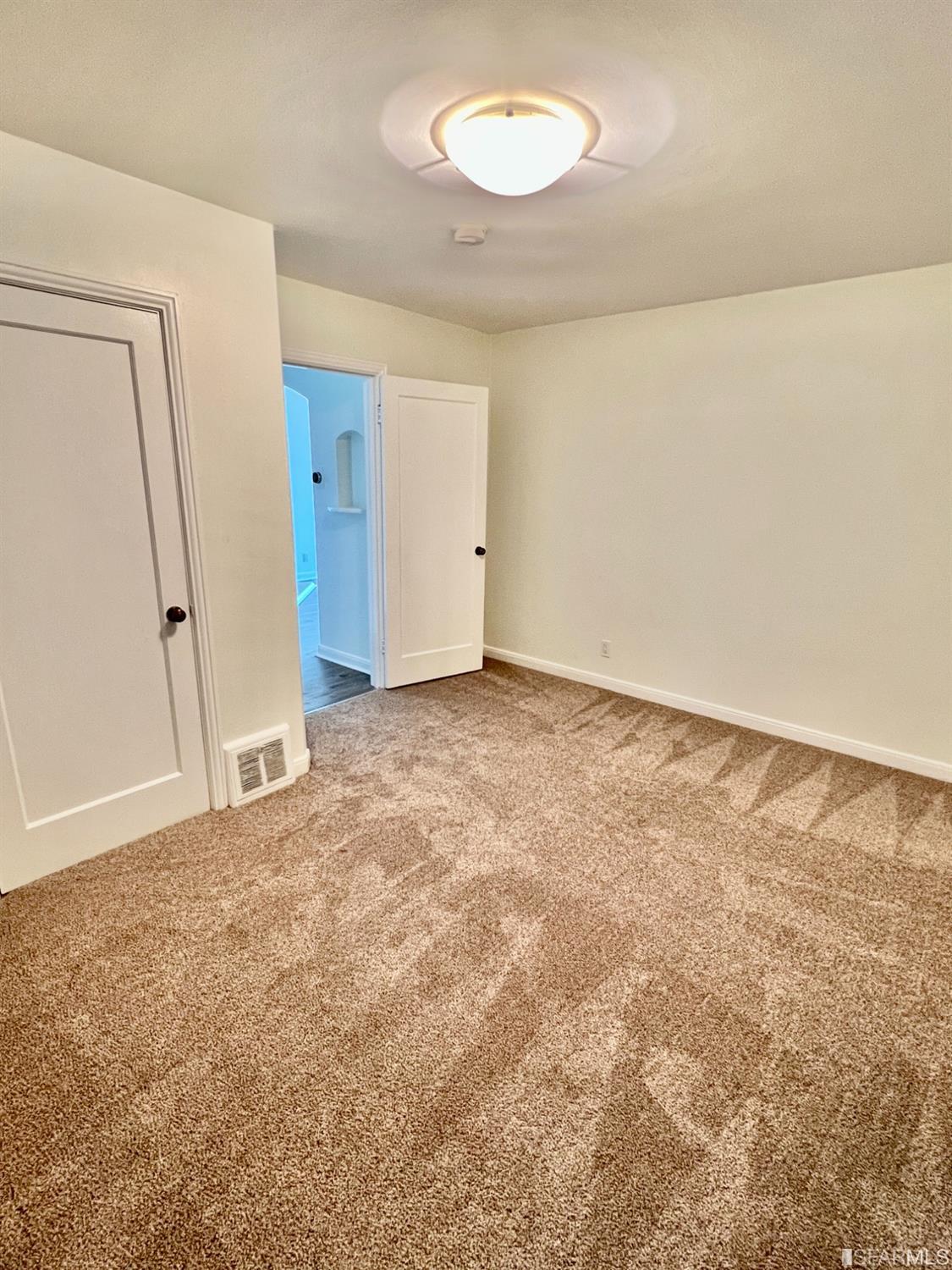 Detail Gallery Image 4 of 10 For 732 Francisco St, San Francisco,  CA 94133 - 1 Beds | 1 Baths