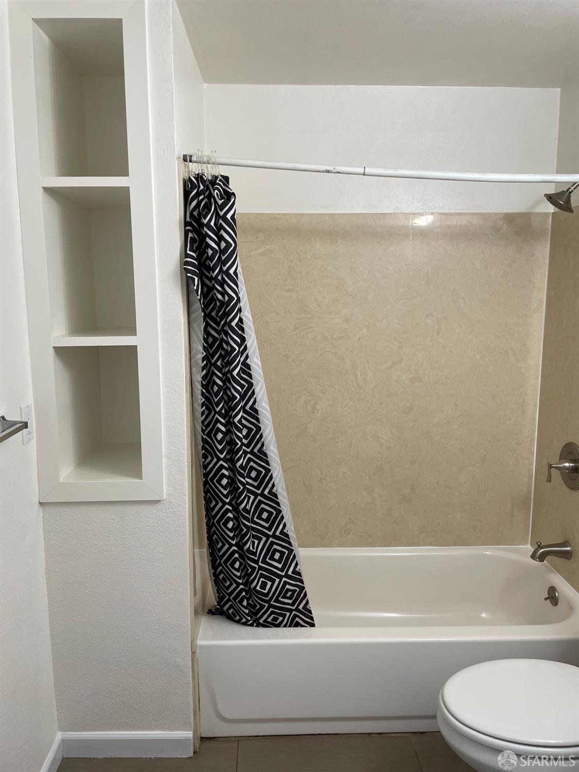 Detail Gallery Image 16 of 20 For 1902 Dunn Ave, Richmond,  CA 94801 - 2 Beds | 2 Baths