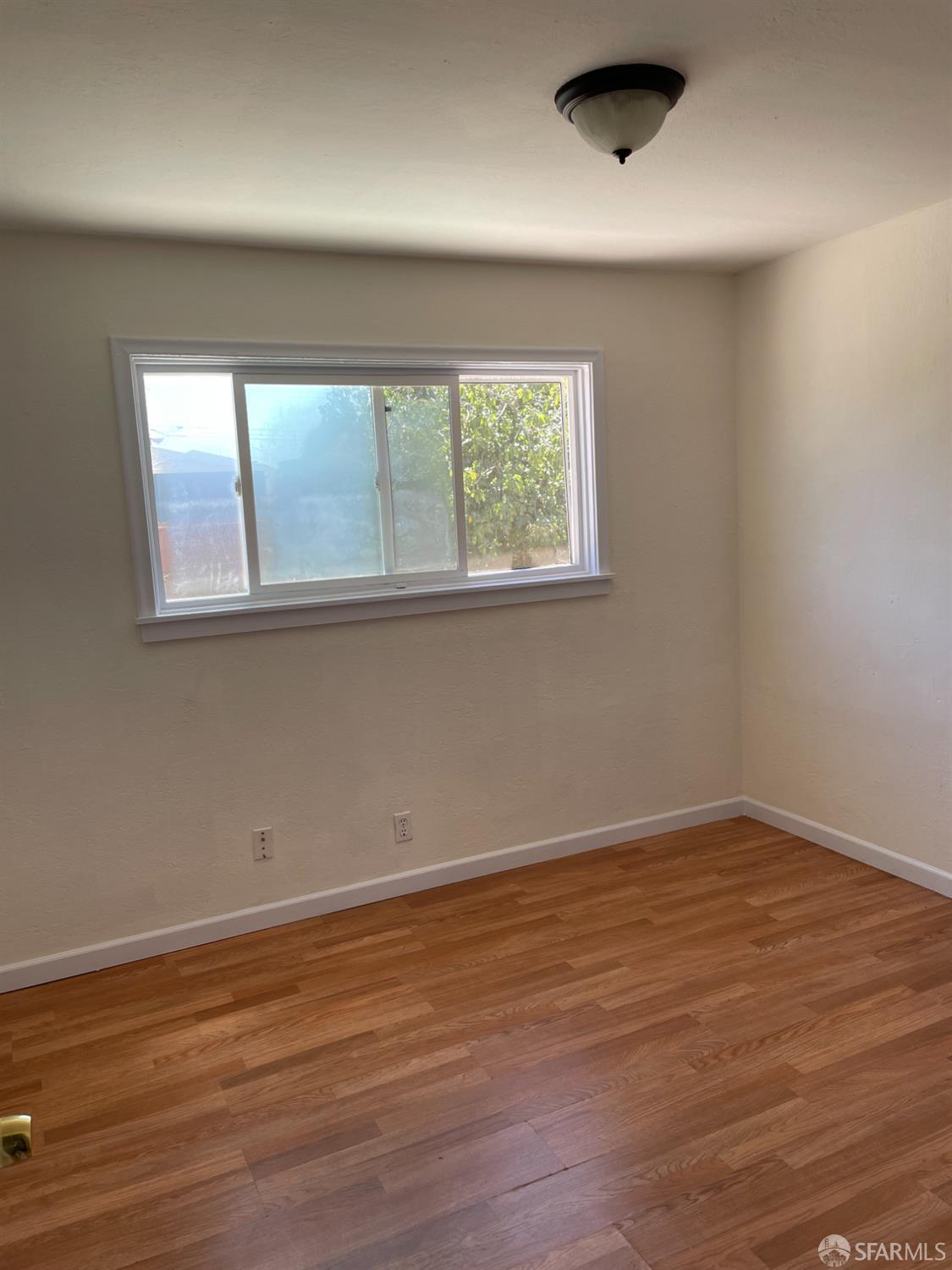 Detail Gallery Image 14 of 20 For 1902 Dunn Ave, Richmond,  CA 94801 - 2 Beds | 2 Baths
