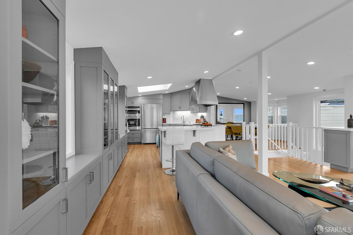 Detail Gallery Image 4 of 68 For 1847 Grant Ave #3,  San Francisco,  CA 94133 - 2 Beds | 2 Baths