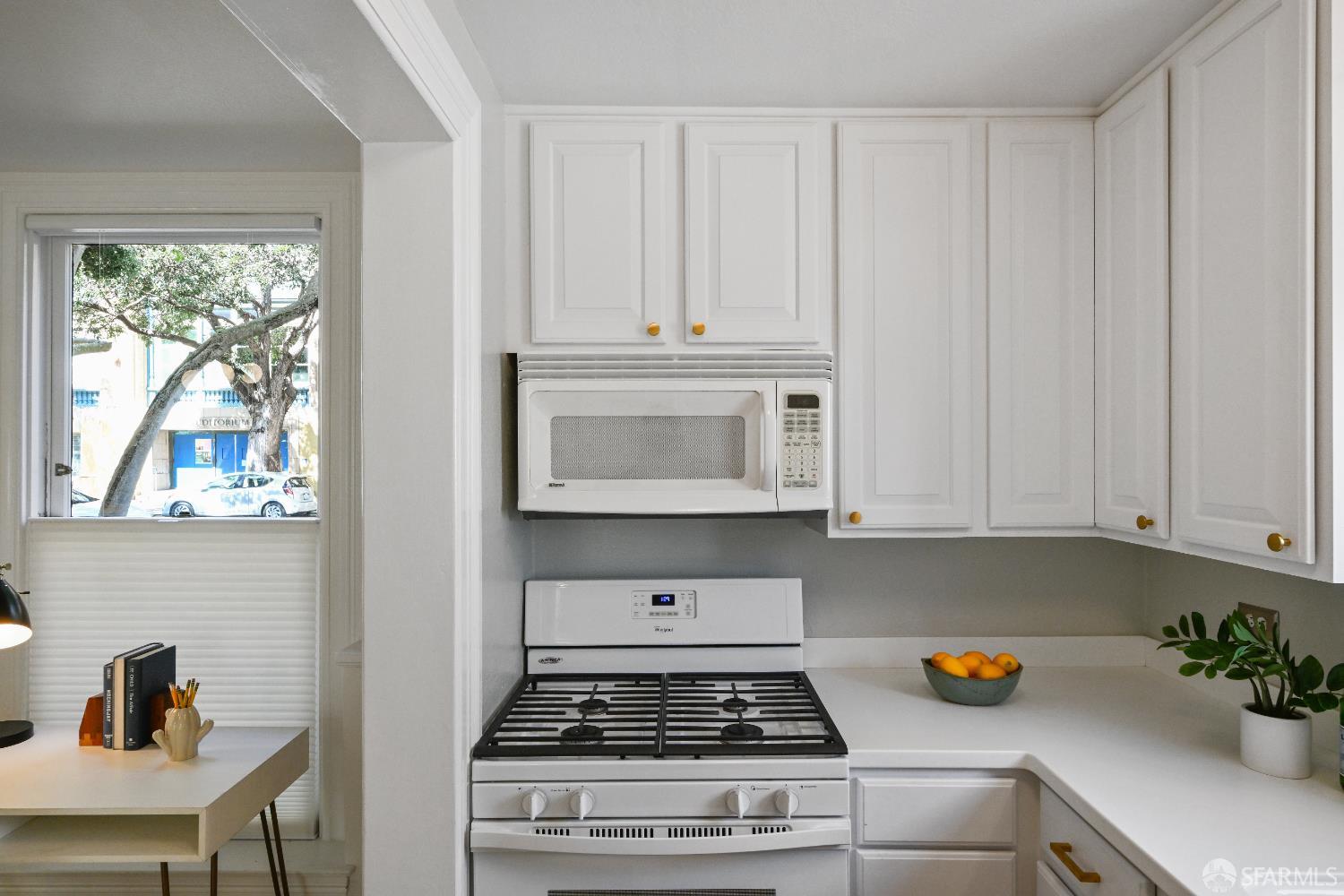 Detail Gallery Image 13 of 31 For 1939 Ofarrell St, San Francisco,  CA 94115 - 1 Beds | 1 Baths
