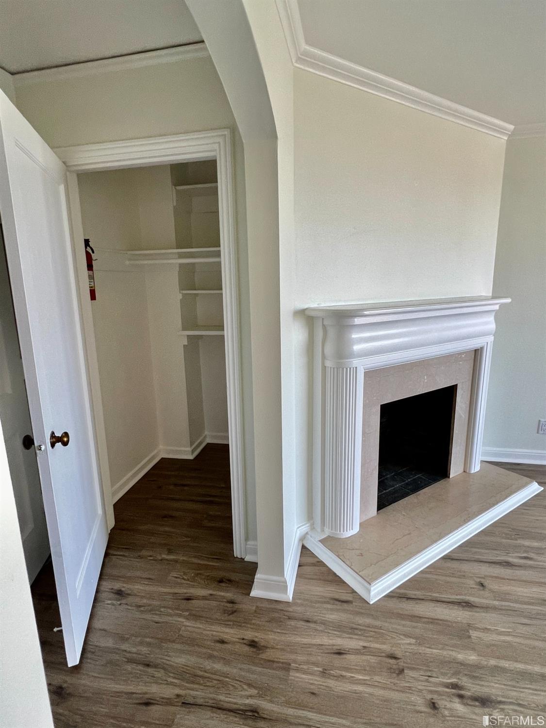Detail Gallery Image 3 of 10 For 732 Francisco St, San Francisco,  CA 94133 - 1 Beds | 1 Baths
