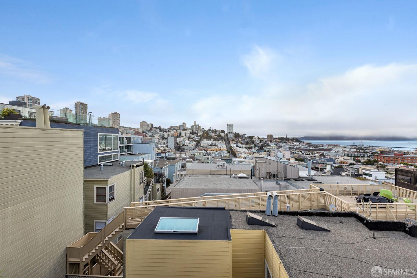 Detail Gallery Image 29 of 68 For 1847 Grant Ave #3,  San Francisco,  CA 94133 - 2 Beds | 2 Baths