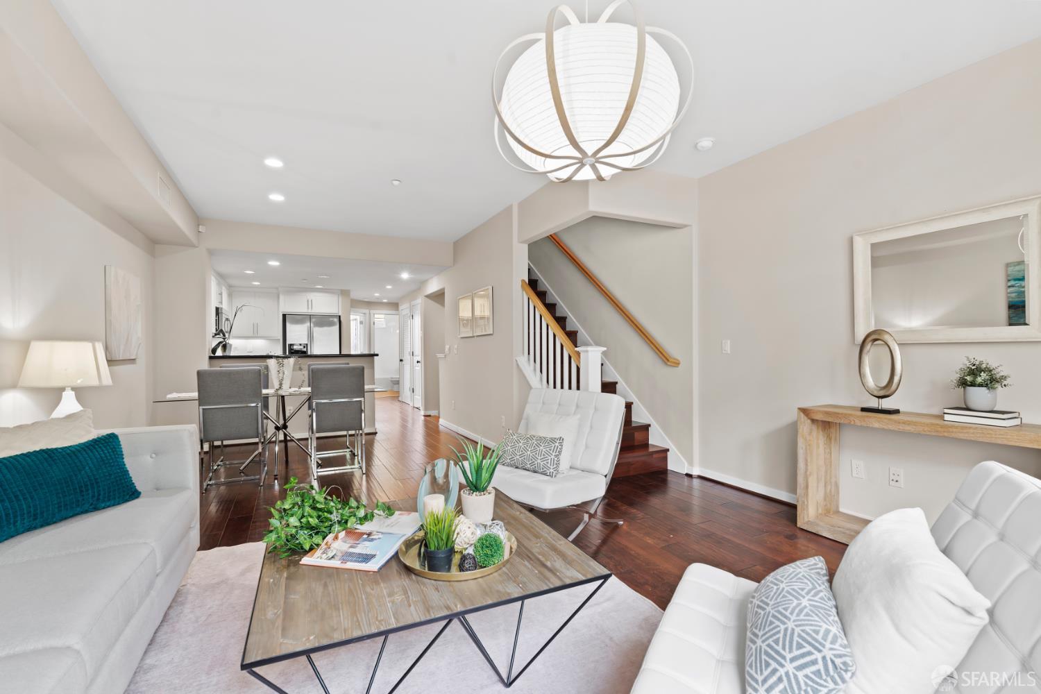 Detail Gallery Image 15 of 45 For 219 E Crystal Cove Ter, San Francisco,  CA 94134 - 4 Beds | 4 Baths
