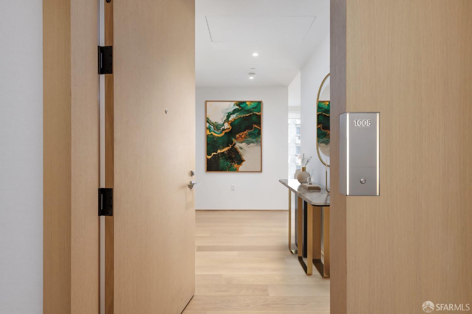 Detail Gallery Image 5 of 38 For 1 Steuart Ln #1005,  San Francisco,  CA 94105 - 2 Beds | 2/1 Baths