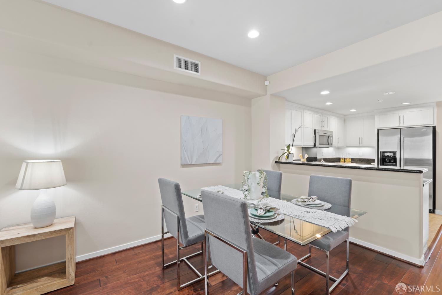 Detail Gallery Image 11 of 45 For 219 E Crystal Cove Ter, San Francisco,  CA 94134 - 4 Beds | 4 Baths