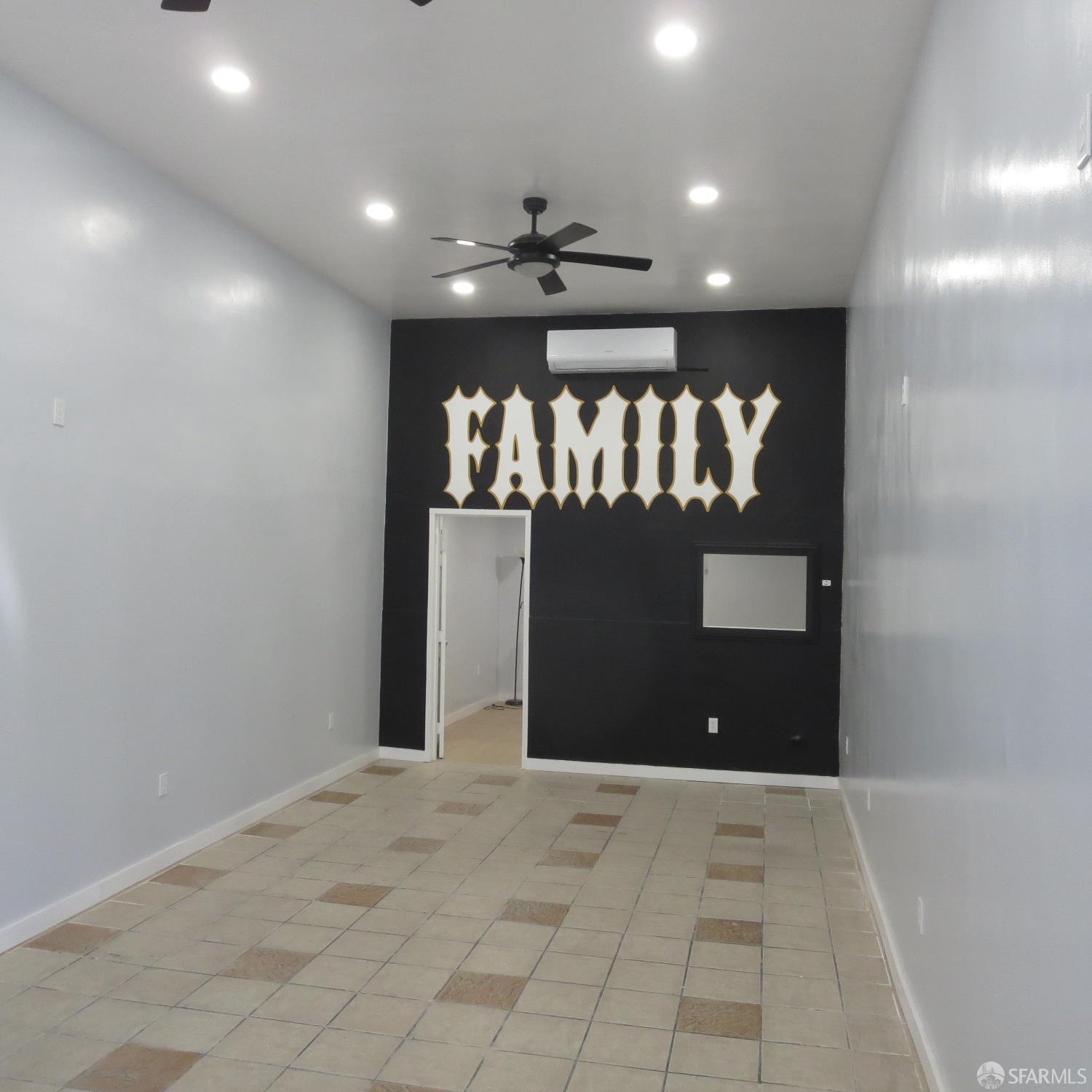 Detail Gallery Image 3 of 11 For 10810 Bancroft Ave #10814,  Oakland,  CA 94603 - – Beds | – Baths