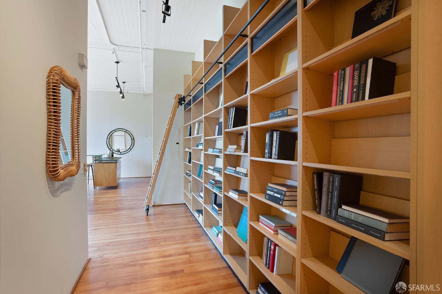 Detail Gallery Image 8 of 47 For 151 Alice B. Toklas Pl #506,  San Francisco,  CA 94109 - 2 Beds | 2 Baths
