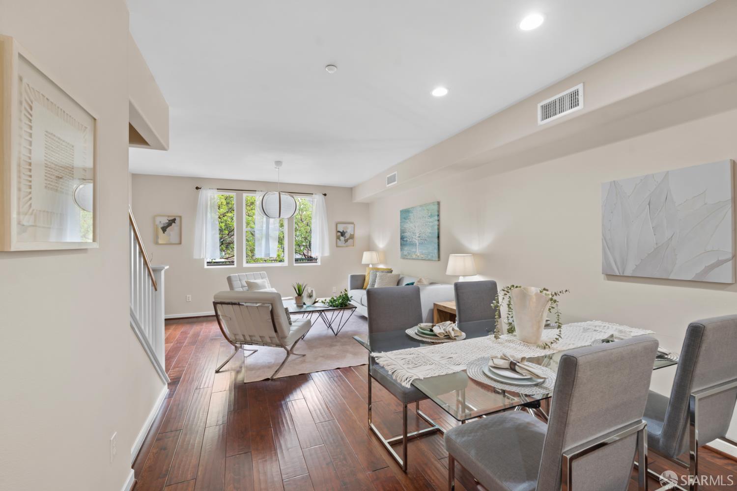 Detail Gallery Image 10 of 45 For 219 E Crystal Cove Ter, San Francisco,  CA 94134 - 4 Beds | 4 Baths