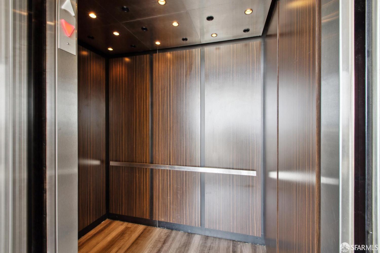 Detail Gallery Image 24 of 31 For 8 Landers St #301,  San Francisco,  CA 94114 - 2 Beds | 2 Baths