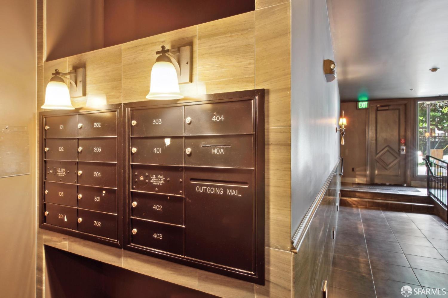 Detail Gallery Image 25 of 31 For 8 Landers St #301,  San Francisco,  CA 94114 - 2 Beds | 2 Baths