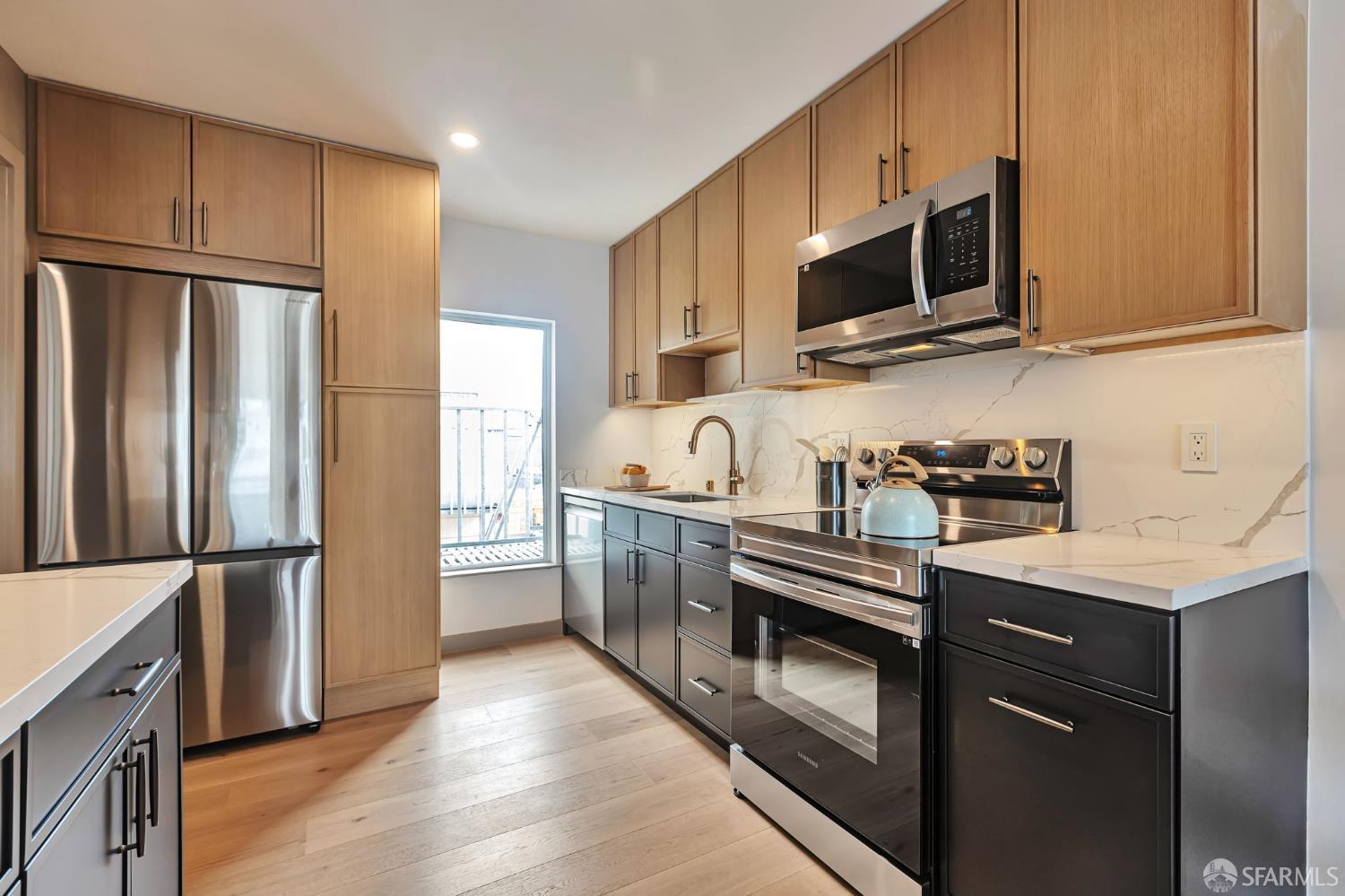 Photo #6: 425062575 Listing 