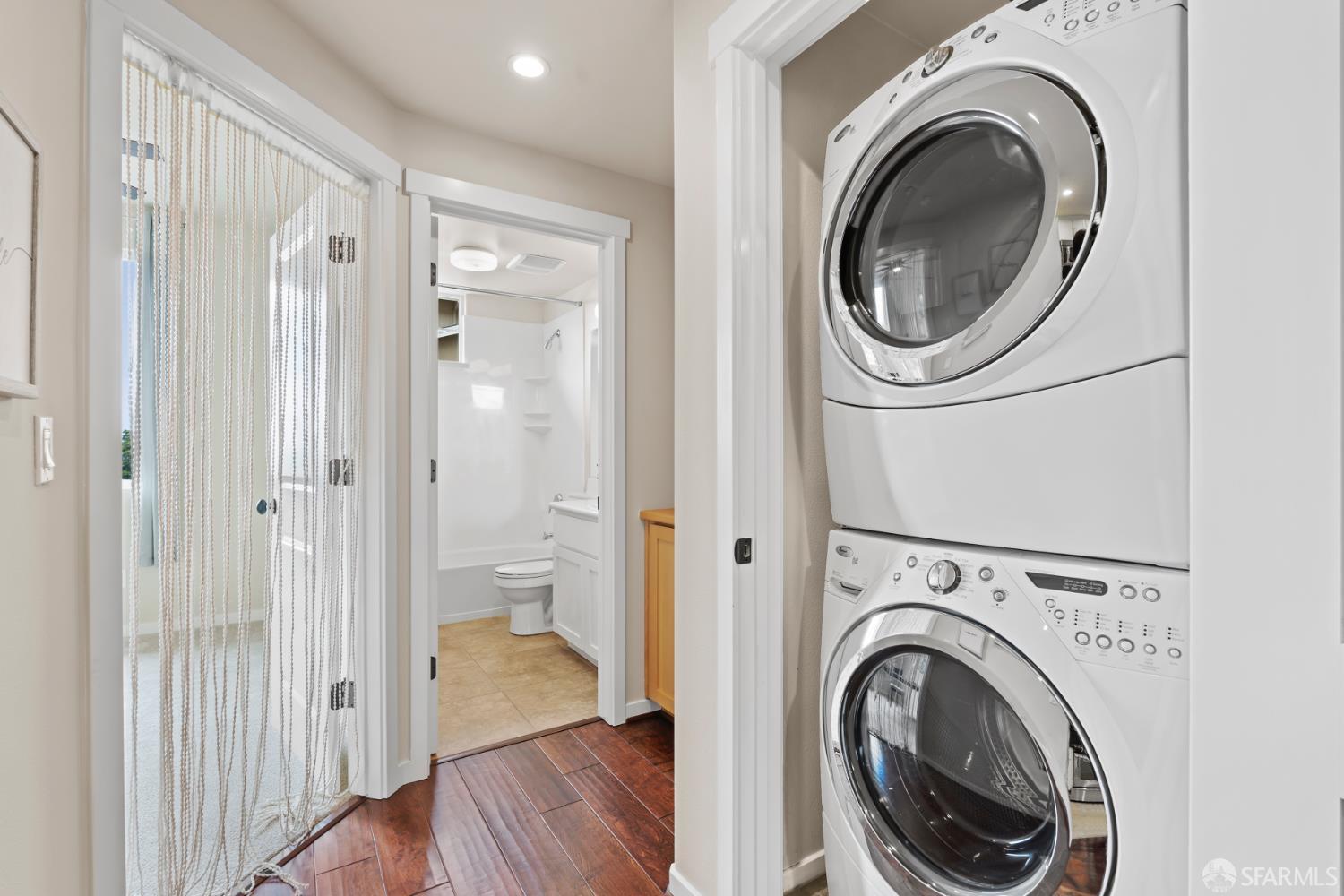 Detail Gallery Image 16 of 45 For 219 E Crystal Cove Ter, San Francisco,  CA 94134 - 4 Beds | 4 Baths