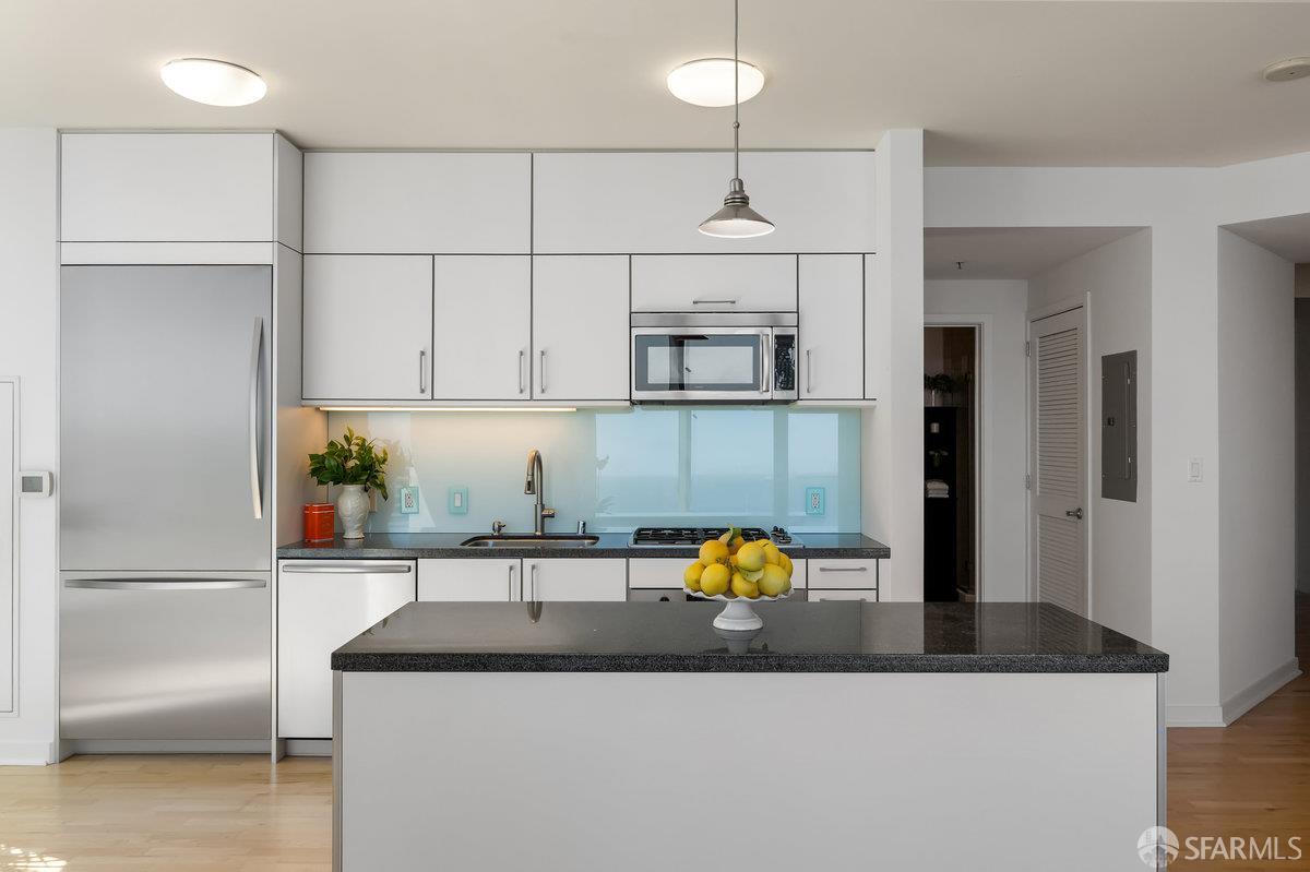 Detail Gallery Image 14 of 49 For 301 Main St 24f,  San Francisco,  CA 94105 - 2 Beds | 2 Baths
