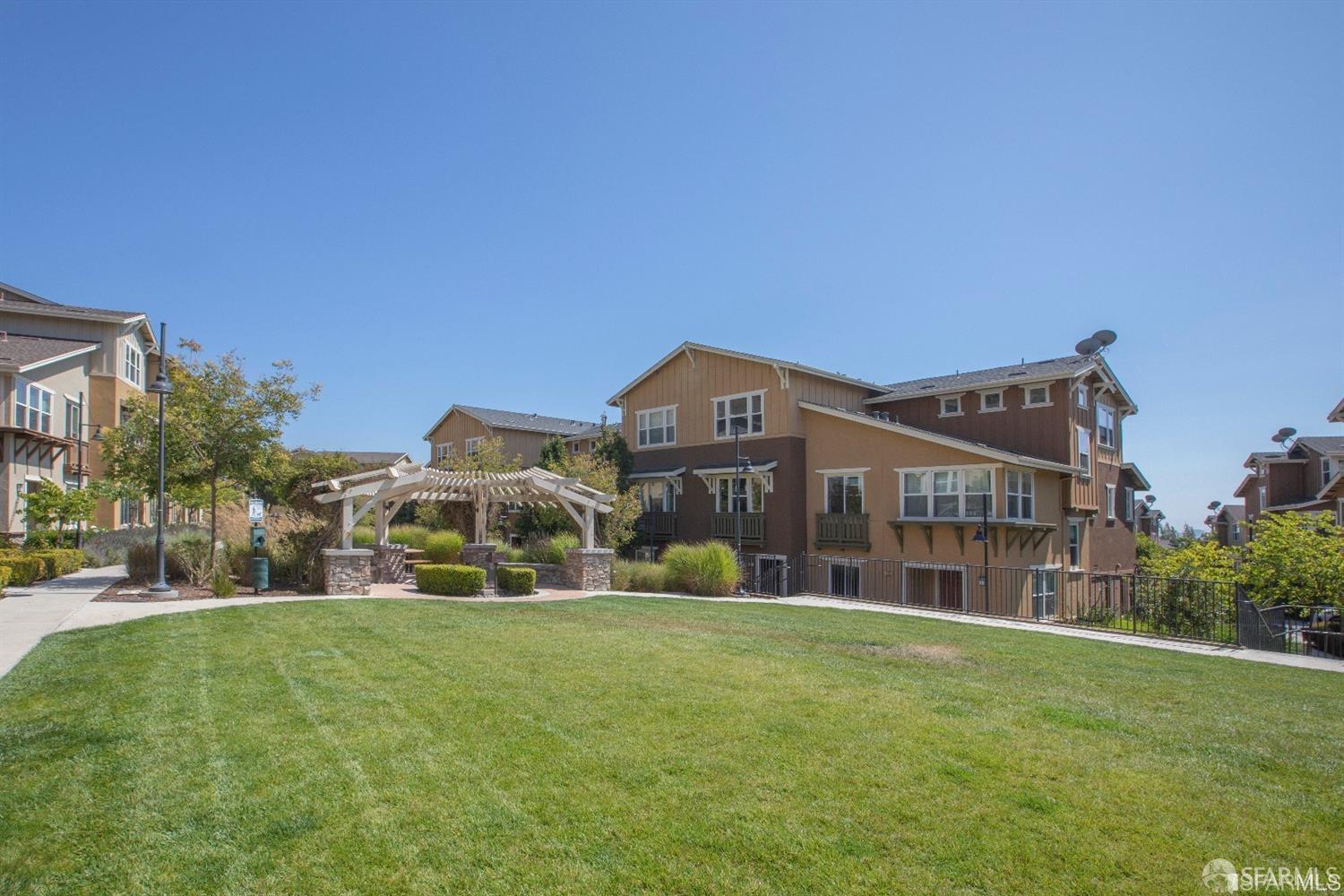Detail Gallery Image 41 of 45 For 219 E Crystal Cove Ter, San Francisco,  CA 94134 - 4 Beds | 4 Baths