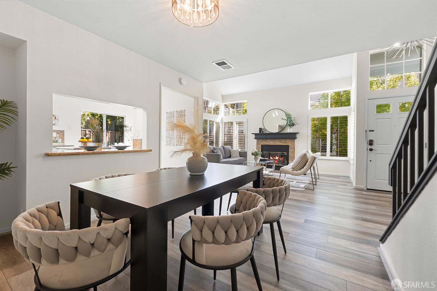 Detail Gallery Image 4 of 23 For 36 Bannister Way, Alameda,  CA 94502 - 2 Beds | 2/1 Baths